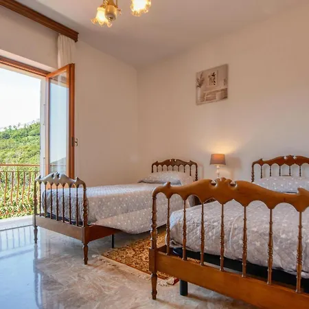 Casa vacanze 3 Bedroom Awesome In Masso Tasso